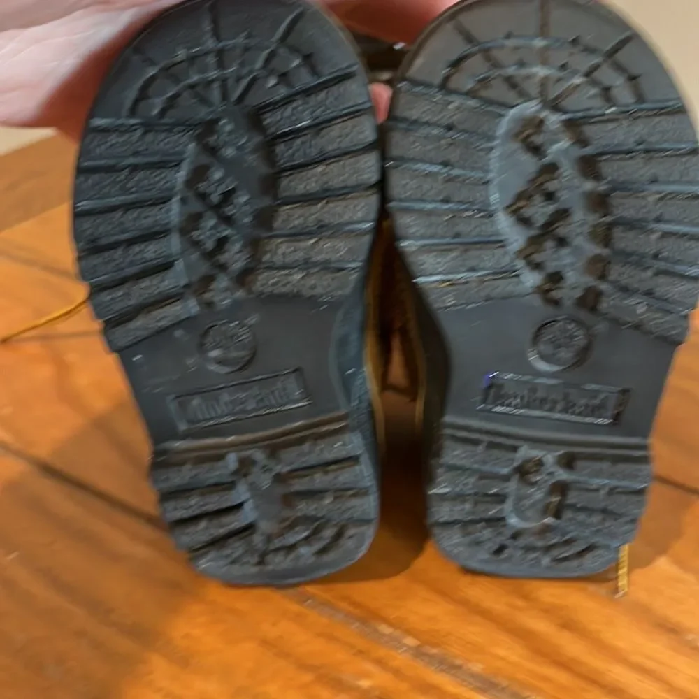 EUC Timberland Toddler Field Boots Size 4.